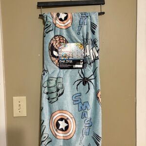 Marvel Comics Light Blue Plush Throw Blanket Hulk Black Widow Spider-Man 50x70